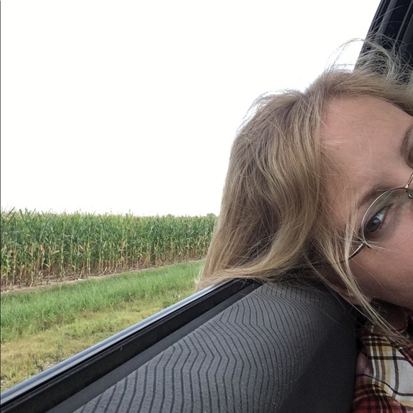 Meet your Posher, Meegan - Picture 1 of 1